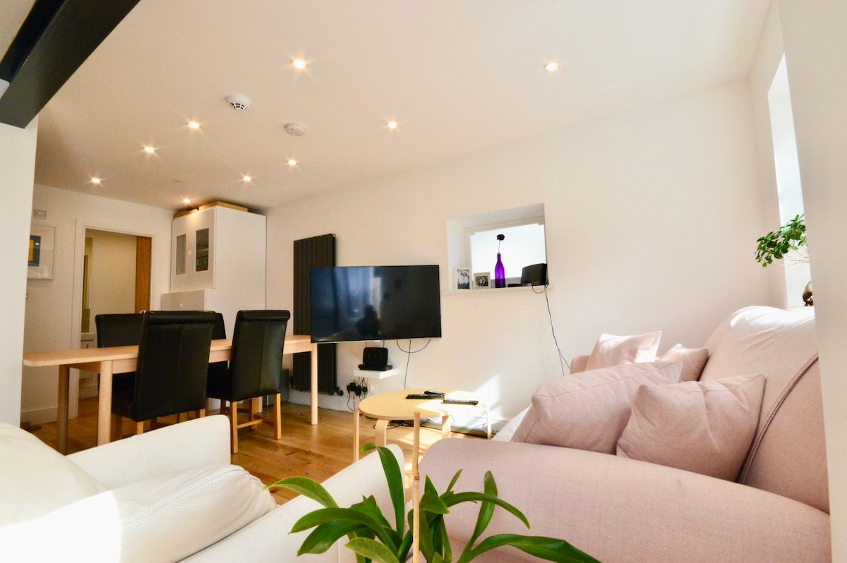 Beautiful and stylish town house, Clapham SW4