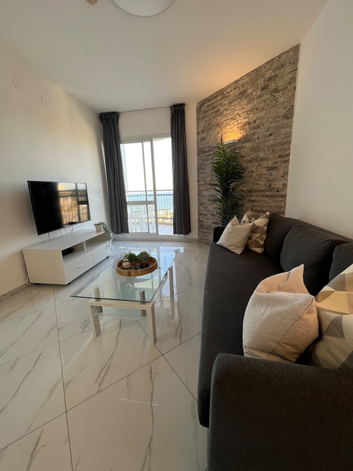 Beautiful Sea View Apartment Ashkelon