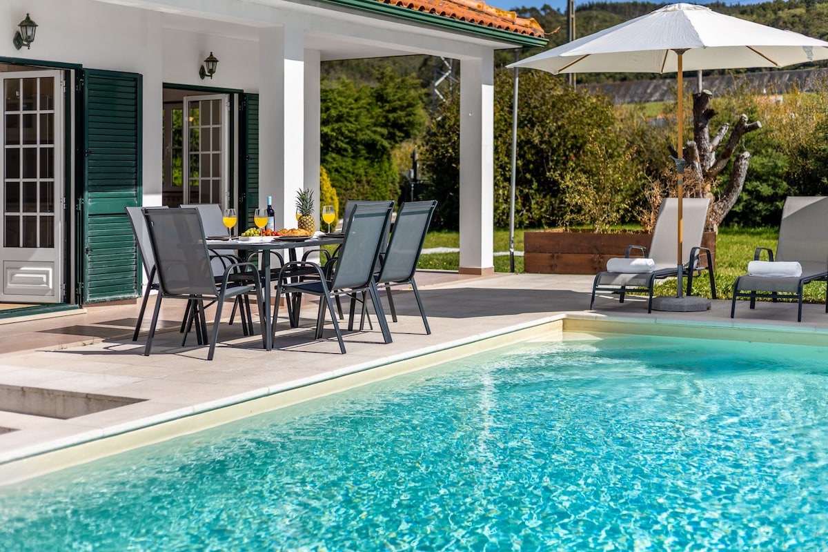 Villa Coral * Private Heated Pool & Big Garden *