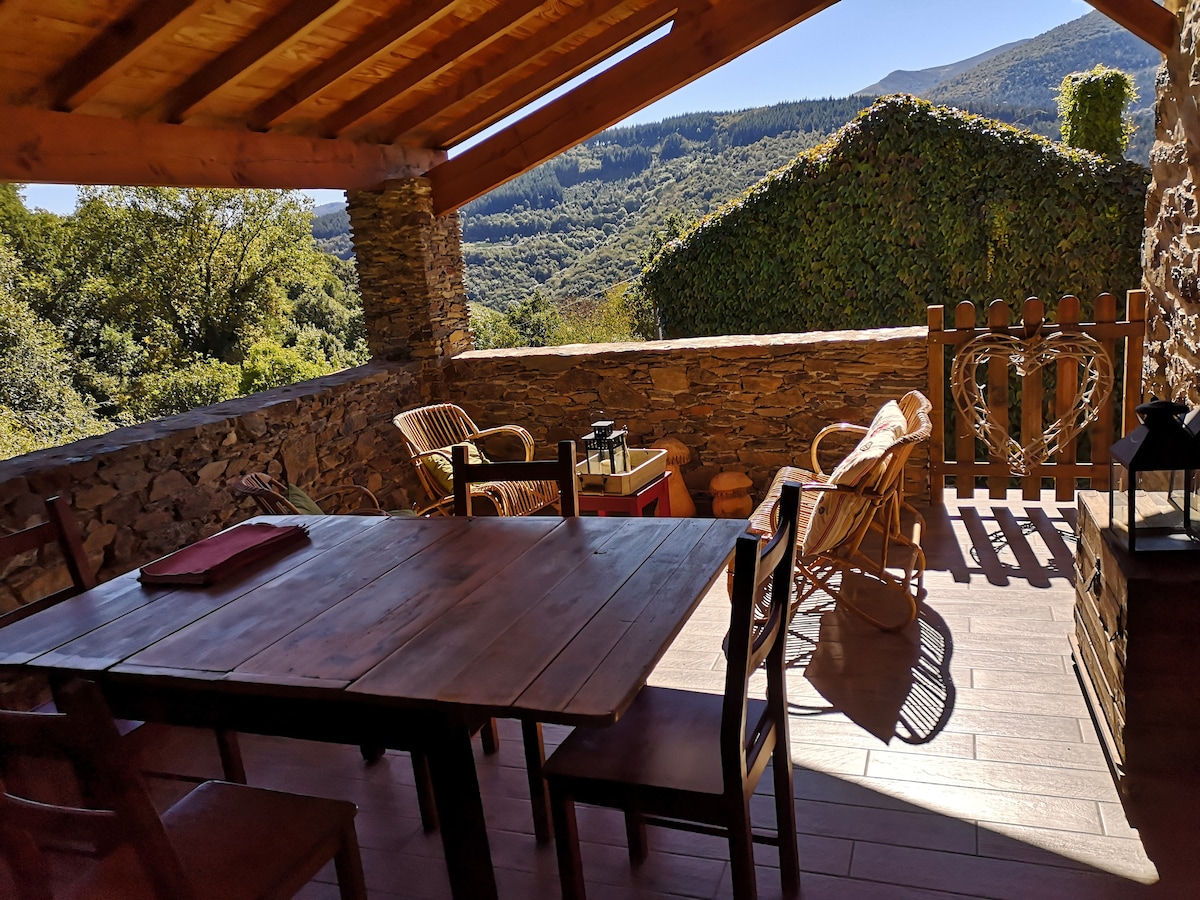 Gîte de montagne avec jardin