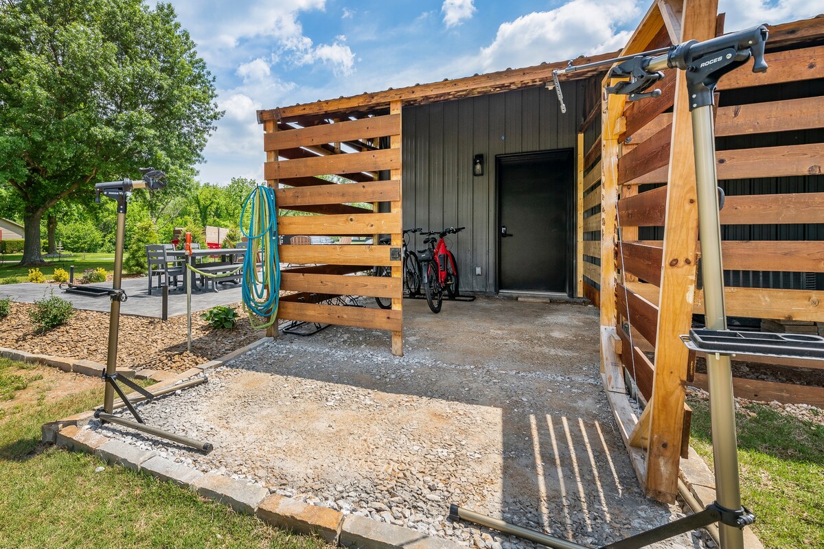 The Barn at Coler, Bike In/Out, 1 mi from downtown