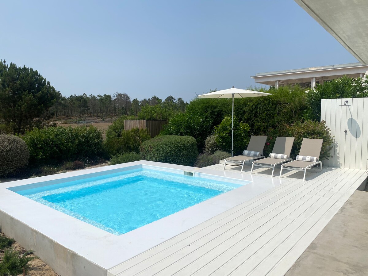 Modern oasis minutes from beach and Comporta