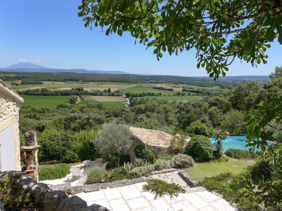 Charming old house with an exceptional view