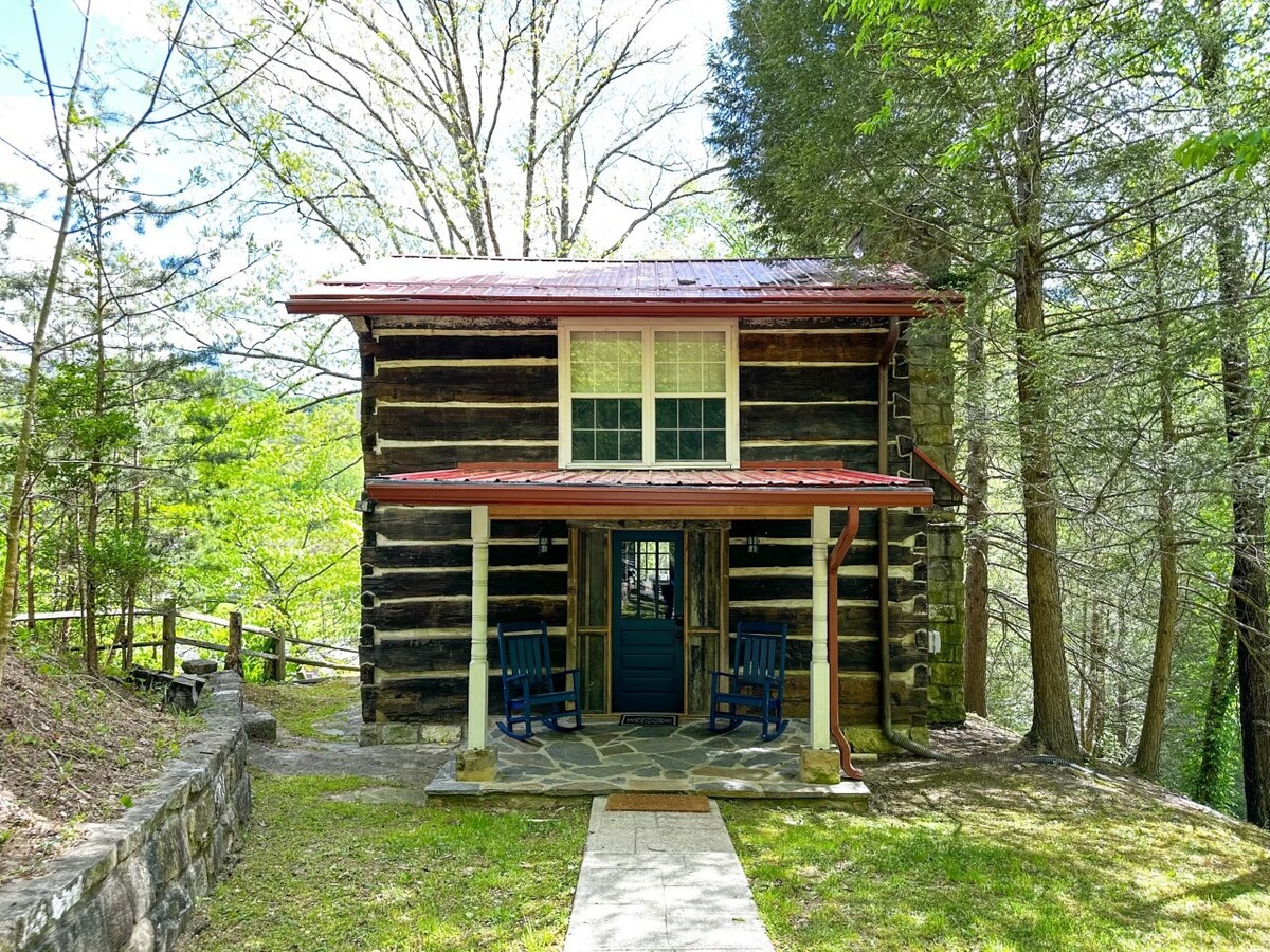 The Holcomb's Cabin