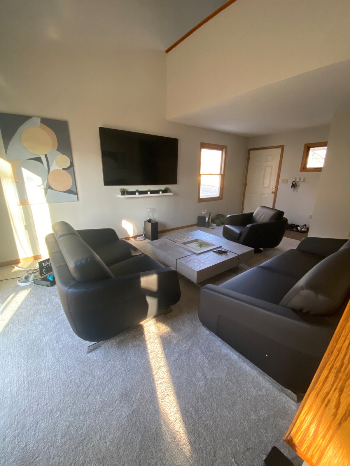 Great location close to UIHC, Kinnick and downtown