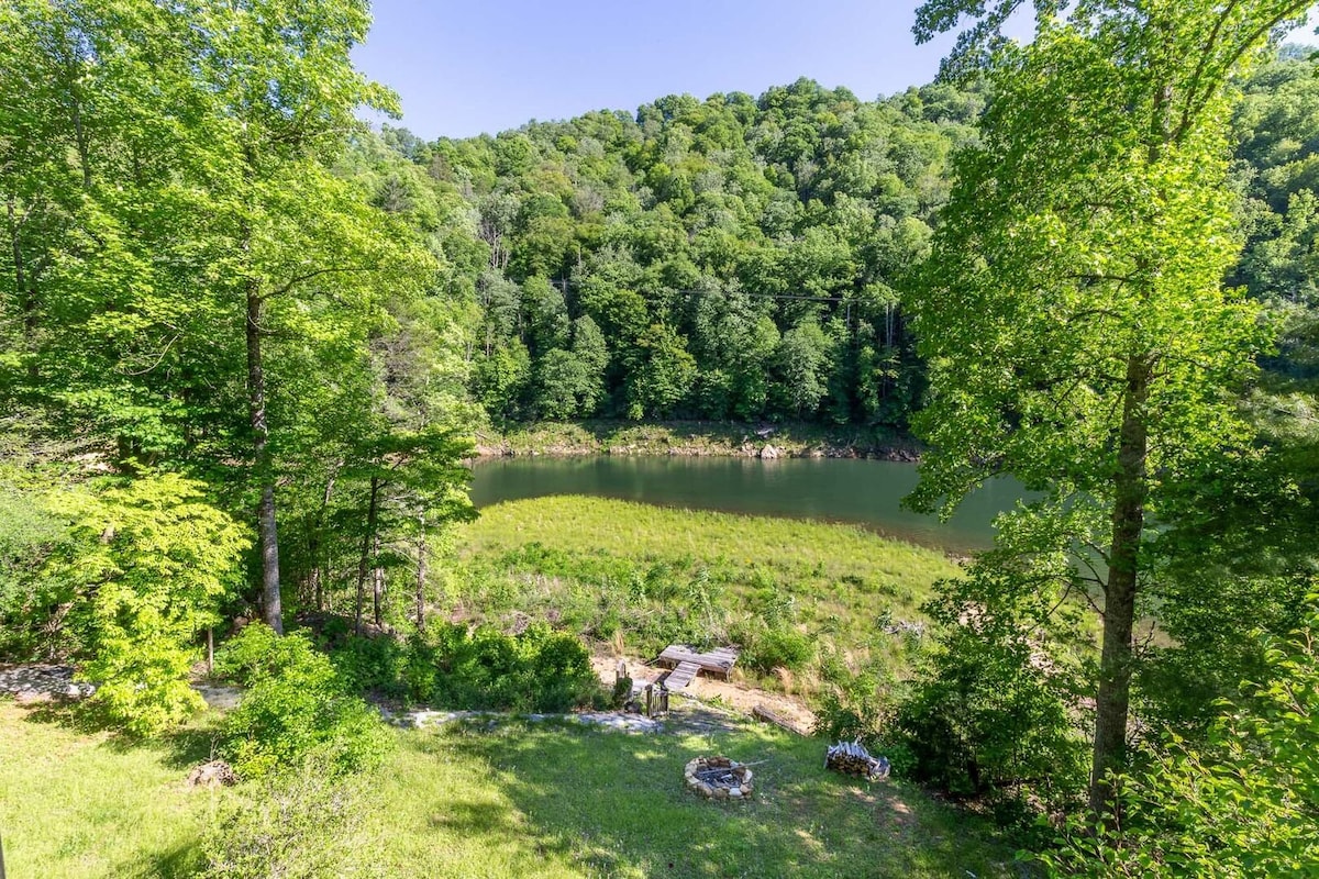 Camp Ruby on Cedar Cliff Lake