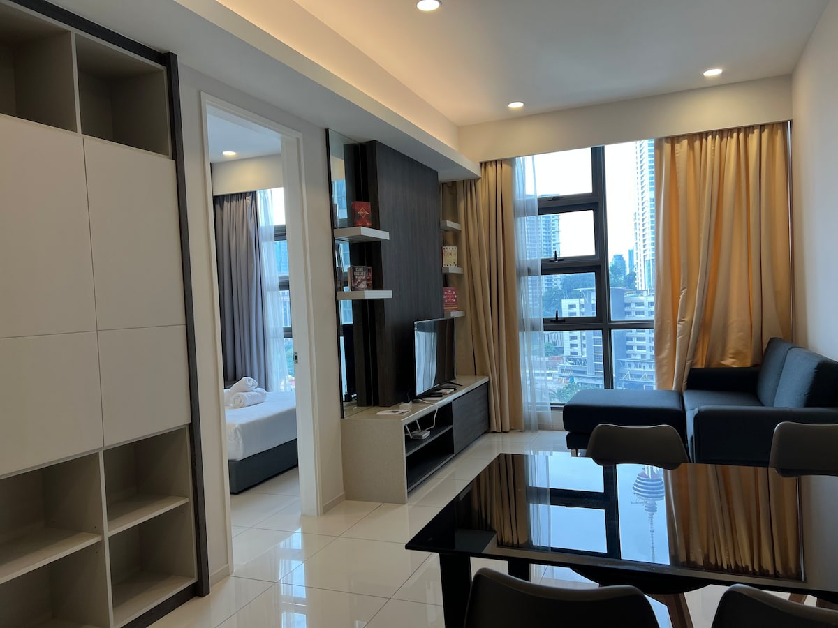 The Robertson Bukit Bintang 13F 2卧室公寓by Infini