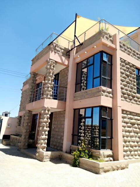 Elegant 8-br Villa near JKIA NBO