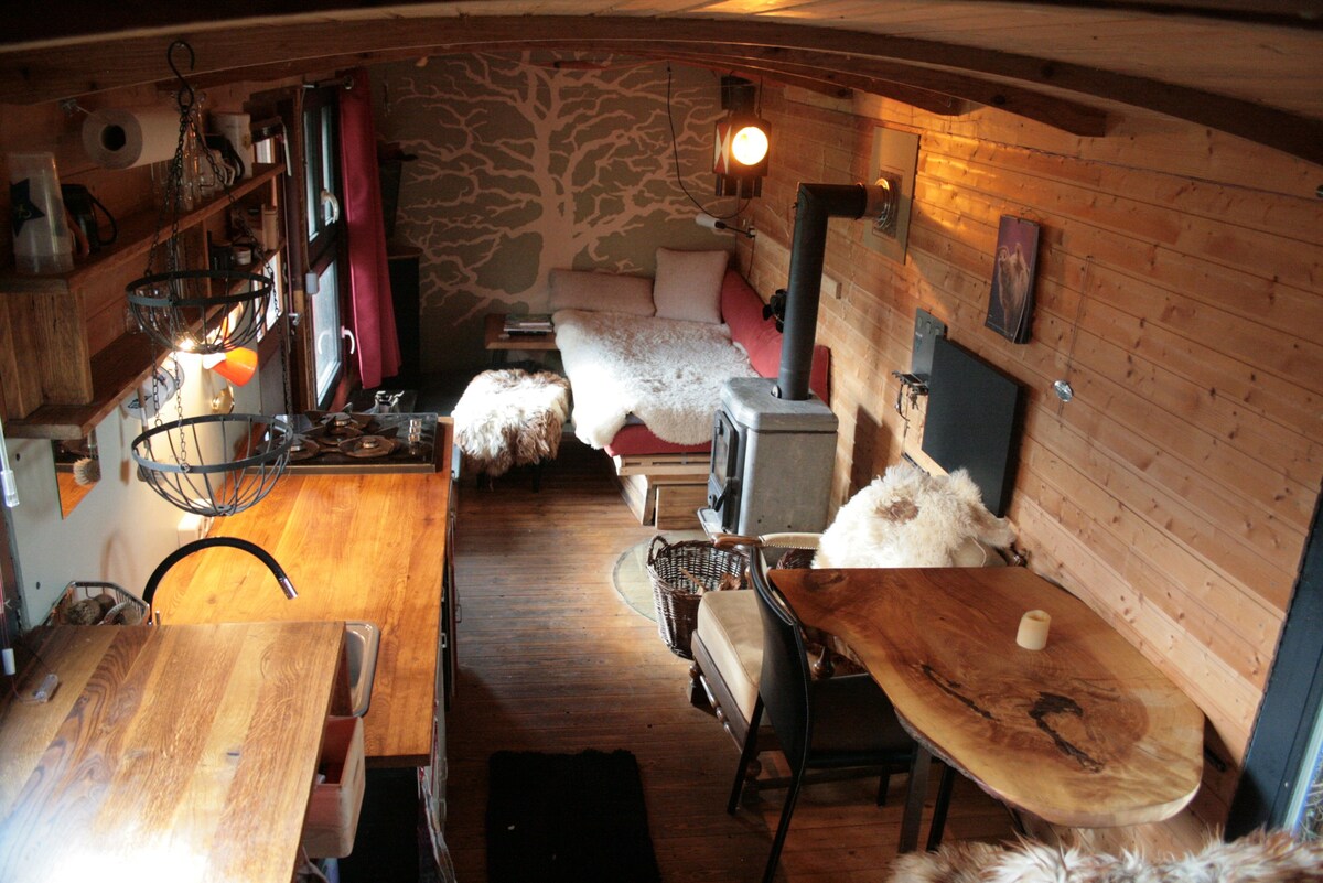 Cosy shepherd's hut