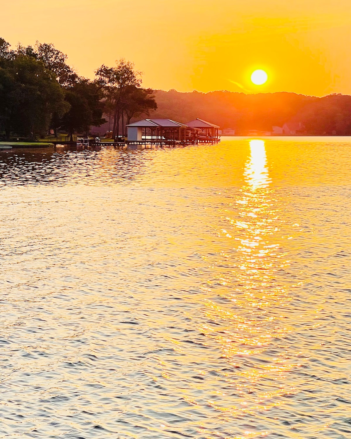 Cozy Lakefront property at Callender Lake