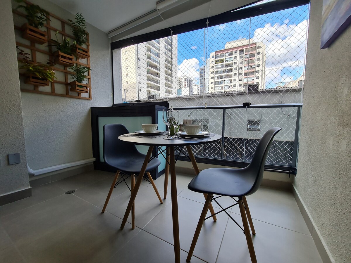 位于Pinheiros的Benê单间公寓，靠近Sumaré地铁站。