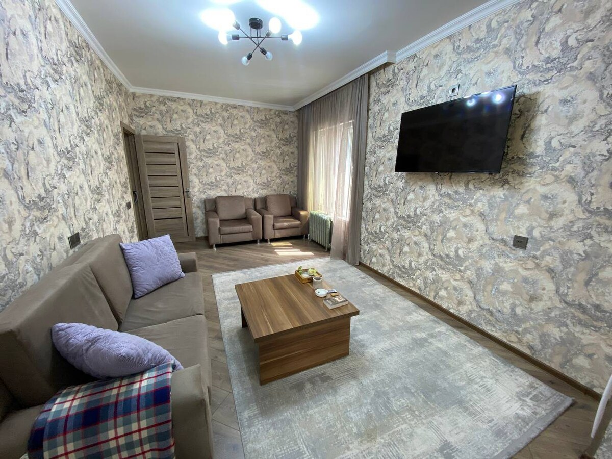 2-room studio apartment near Azadlıq metro station