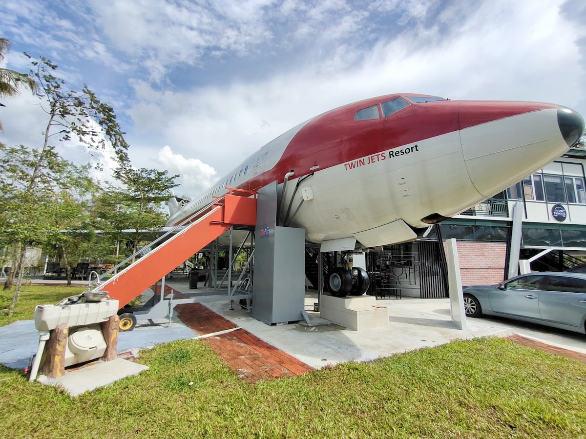 双喷气式飞机度假村-带波音727的飞机酒店
