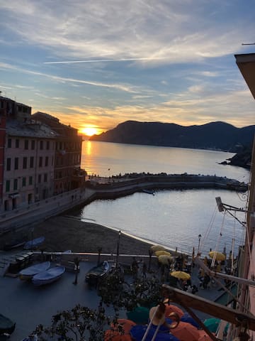 韦尔纳扎（Vernazza）的民宿