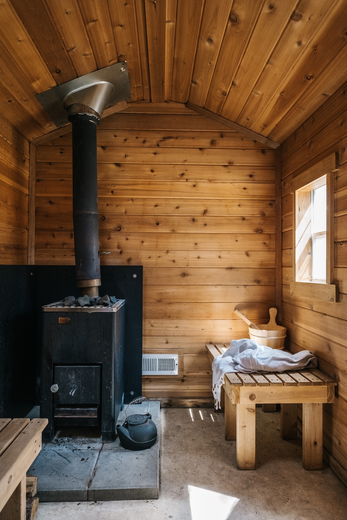 水壶上的小屋