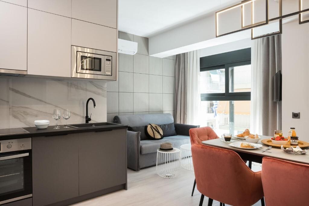 2-Bedroom Deluxe Apartment by LUX&EASY Apartments
