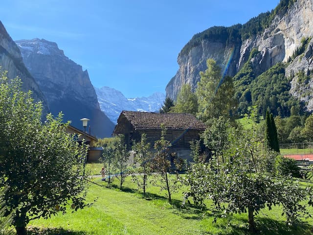 卢达本纳(Lauterbrunnen)的民宿