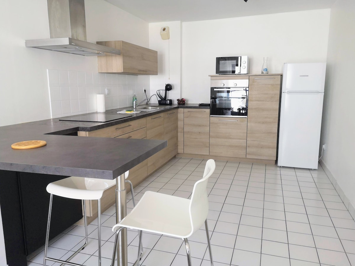 Appartement spacieux - Parking - Wifi - 2p