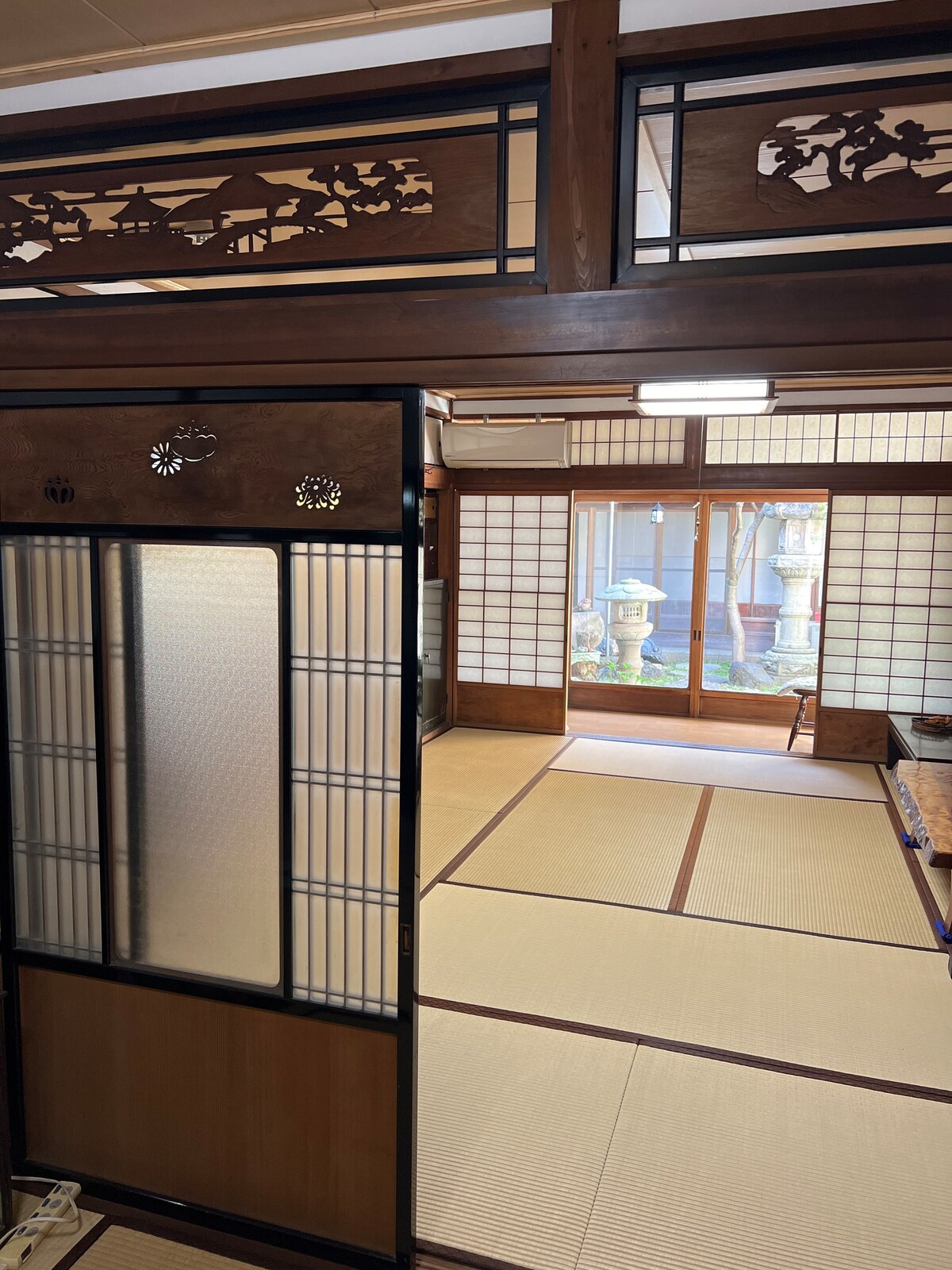 房源位于京都和大阪市中心。这是一个三人间。