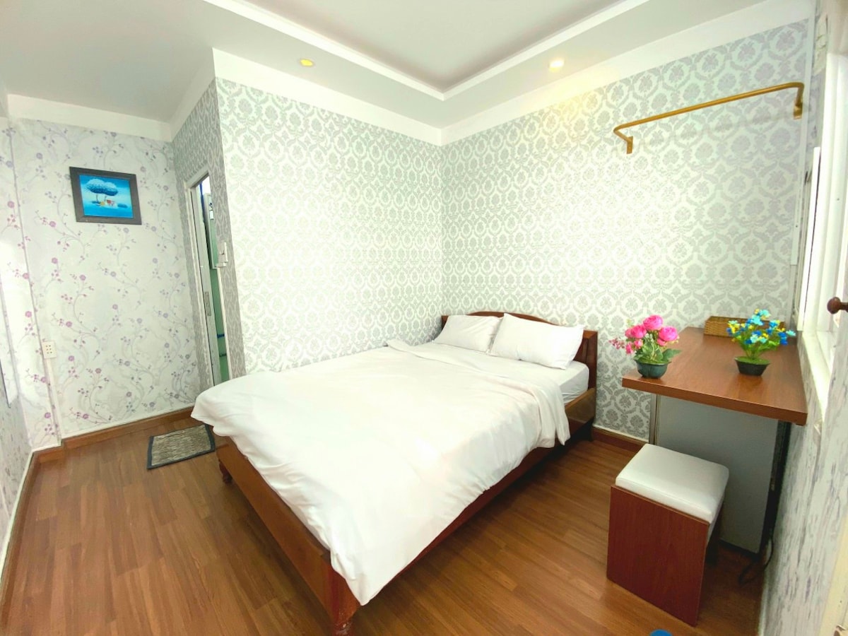 Glory Hotel - Single room - 2 Person