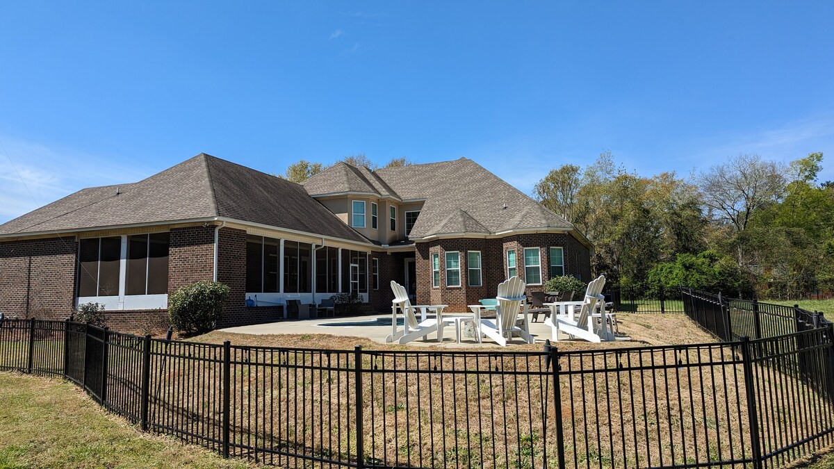 Masters Home Rental - 5 Bed/5 Bath w/Pool, Theater