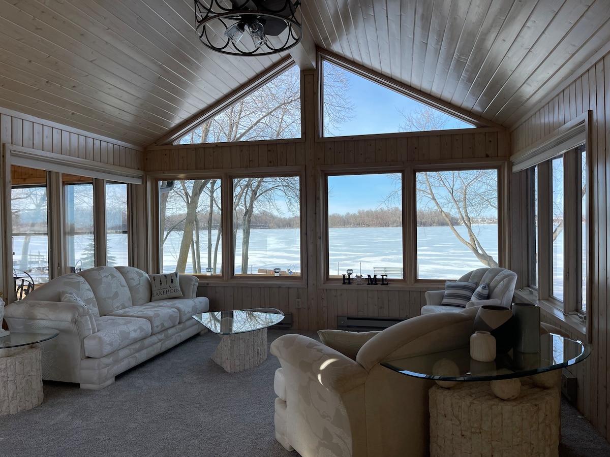 Beautiful home on Cedar Lake.