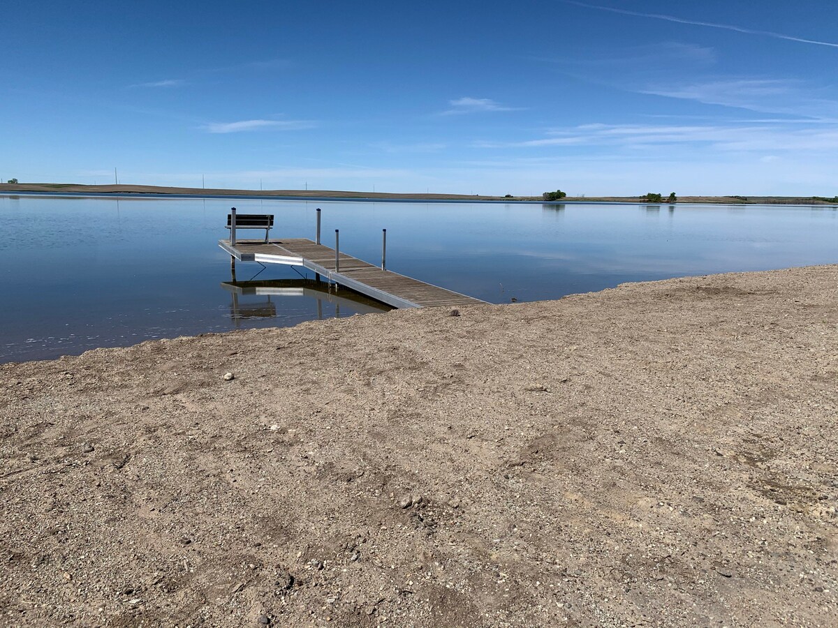 Lakeside Oasis