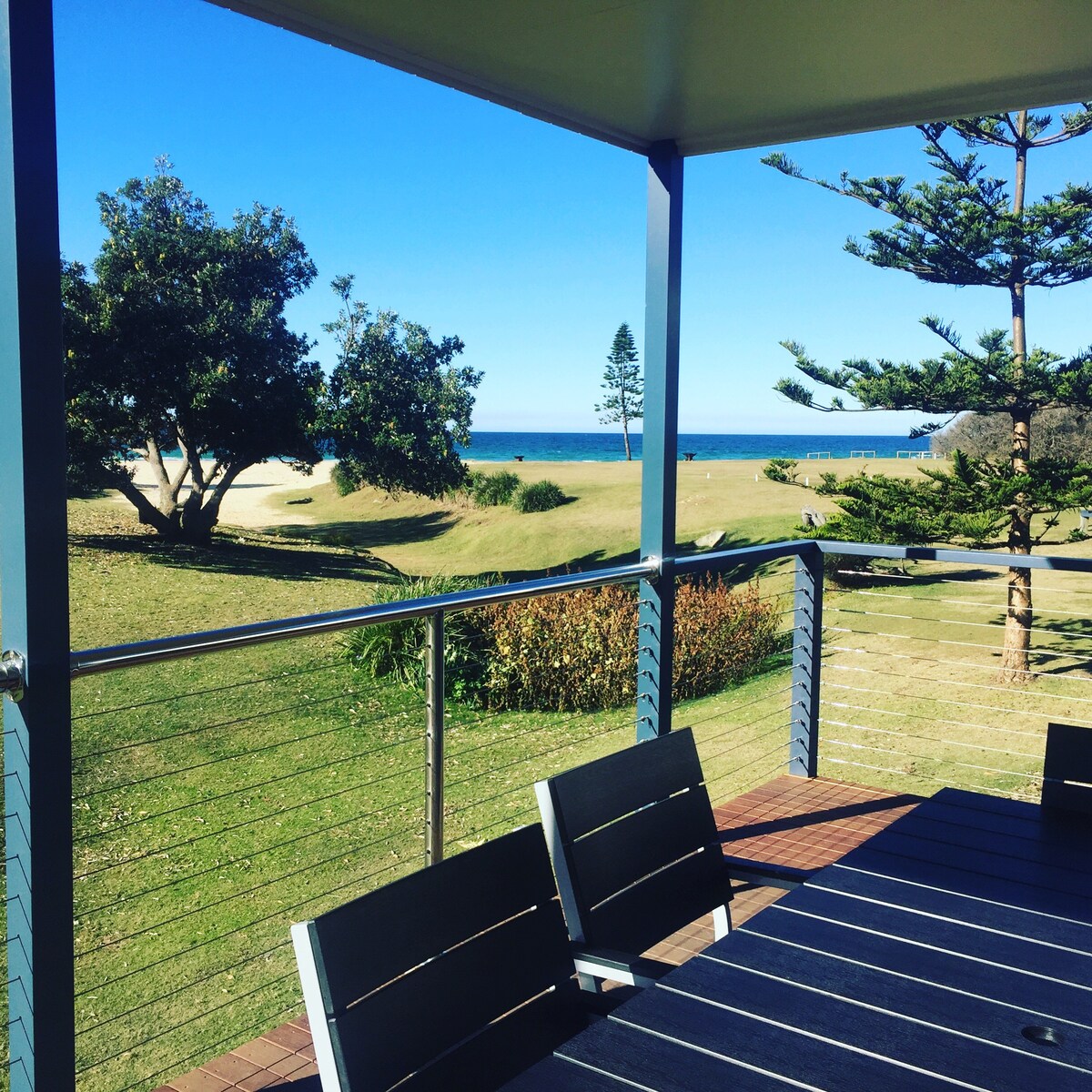 Beachfront 2-Bedroom Cabin