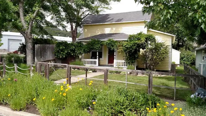 Abram's Cottage