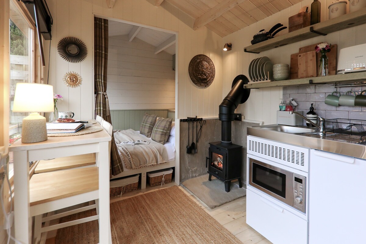 Starling 's Rest Tiny Home, Ednam, Scottish Borders