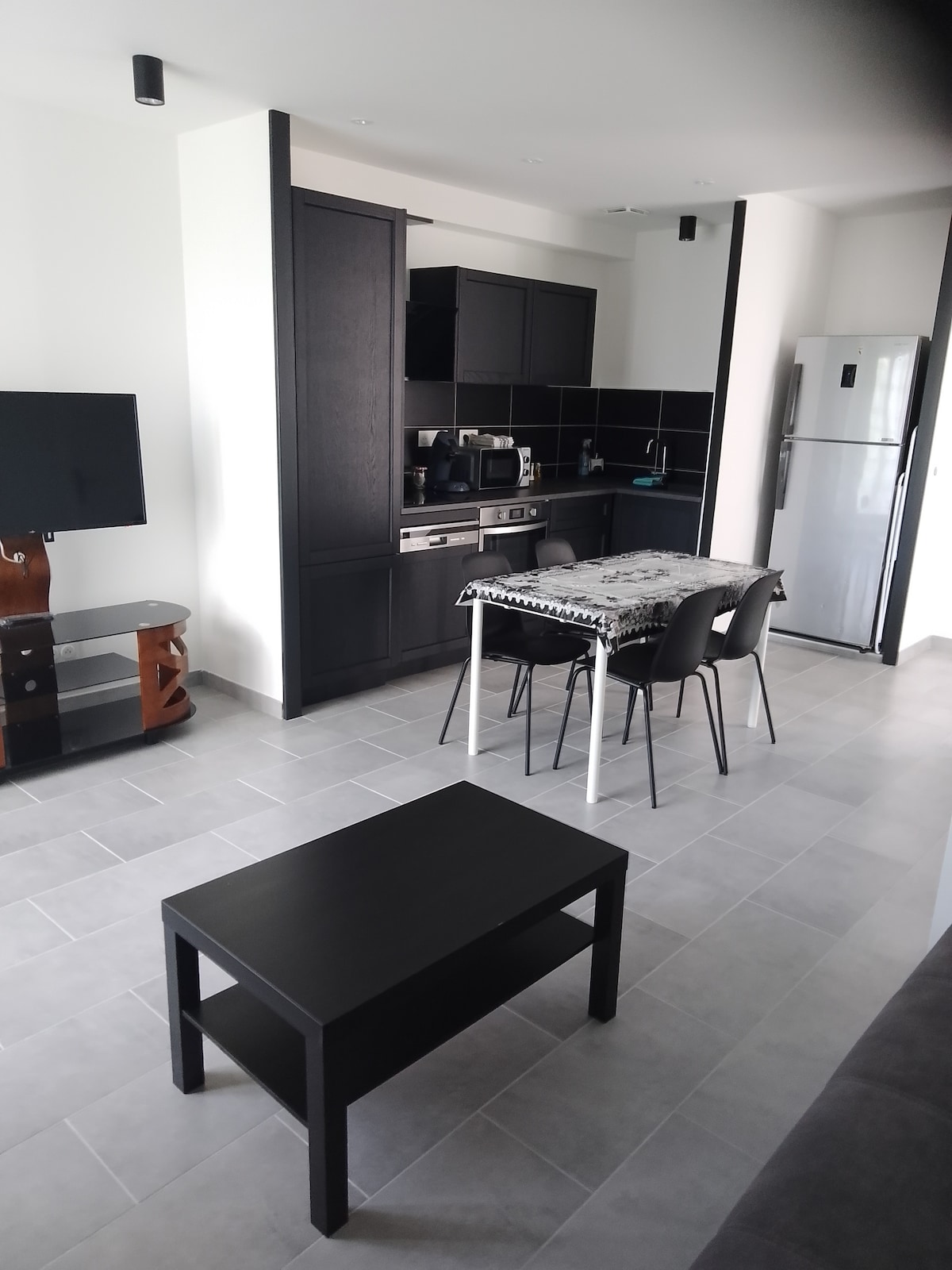 appartement 2 T2 neuf et élégant proche du zénith