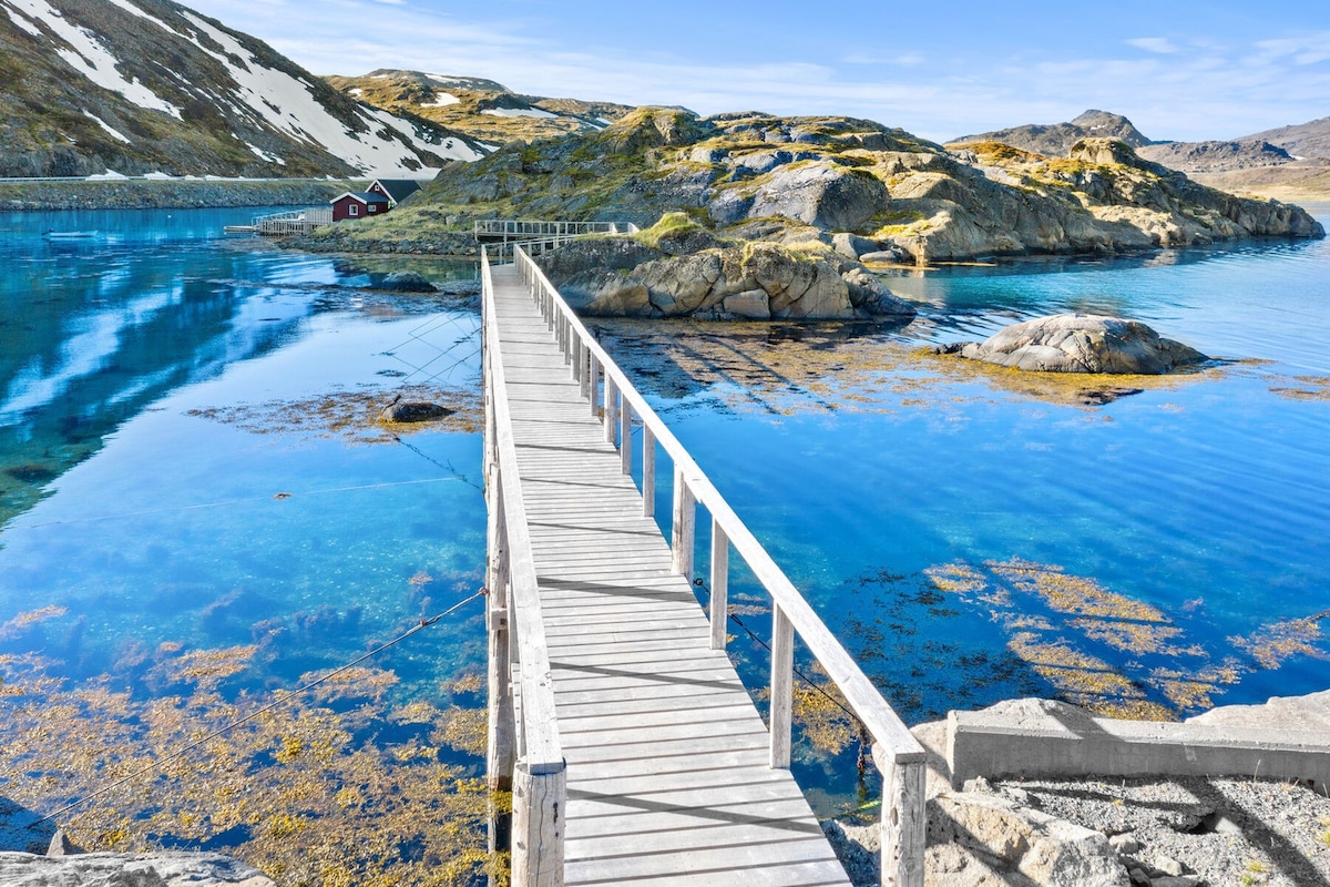 Selbua, a cozy cabin by the sea, Trollholmen