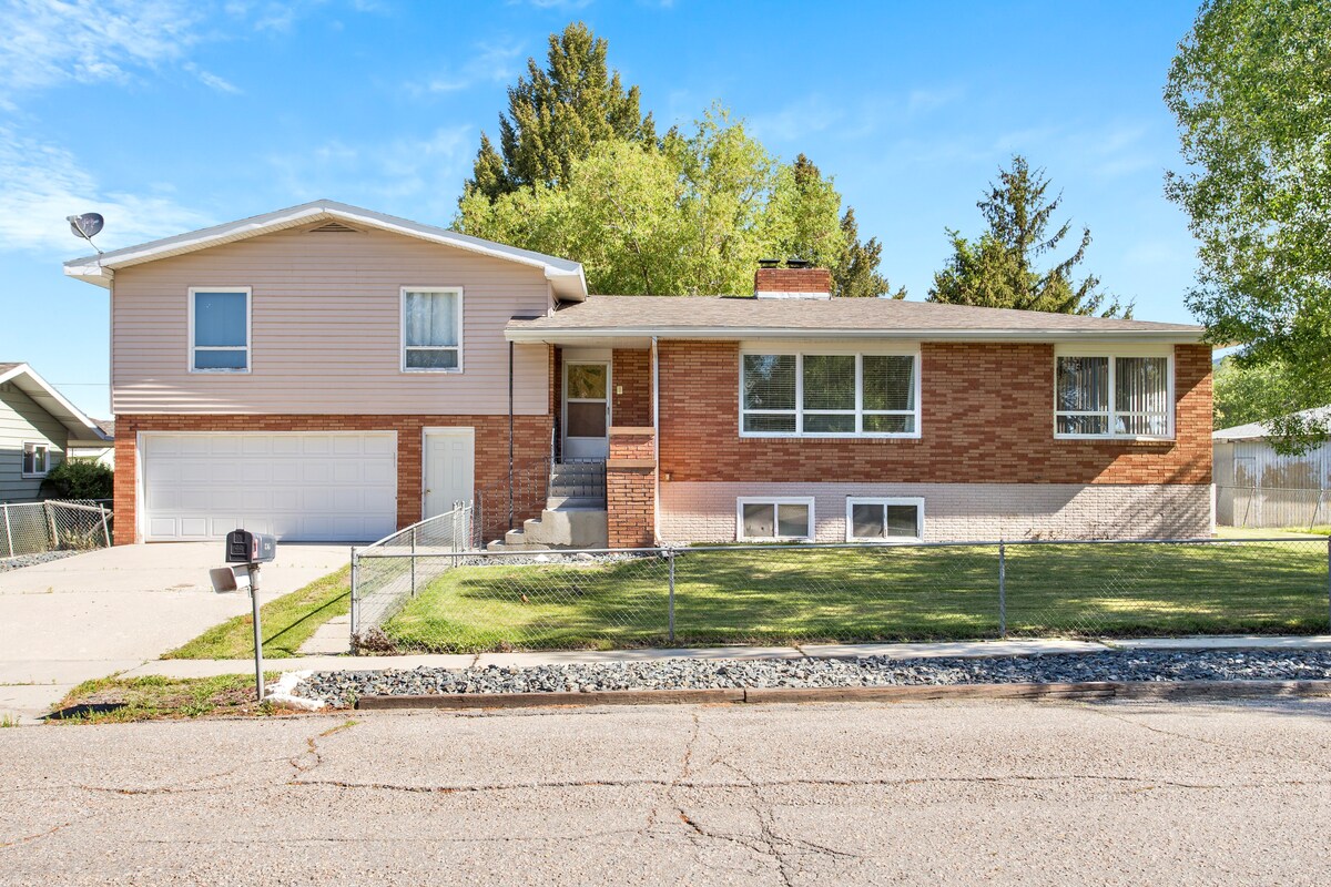 Large Butte Home