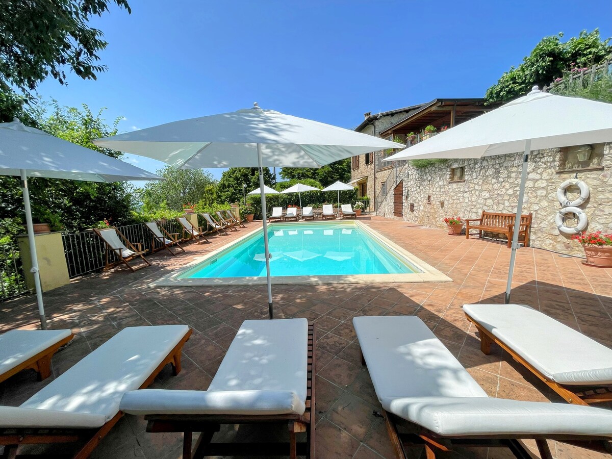 Cisterna - sleeps 3 - very cute!