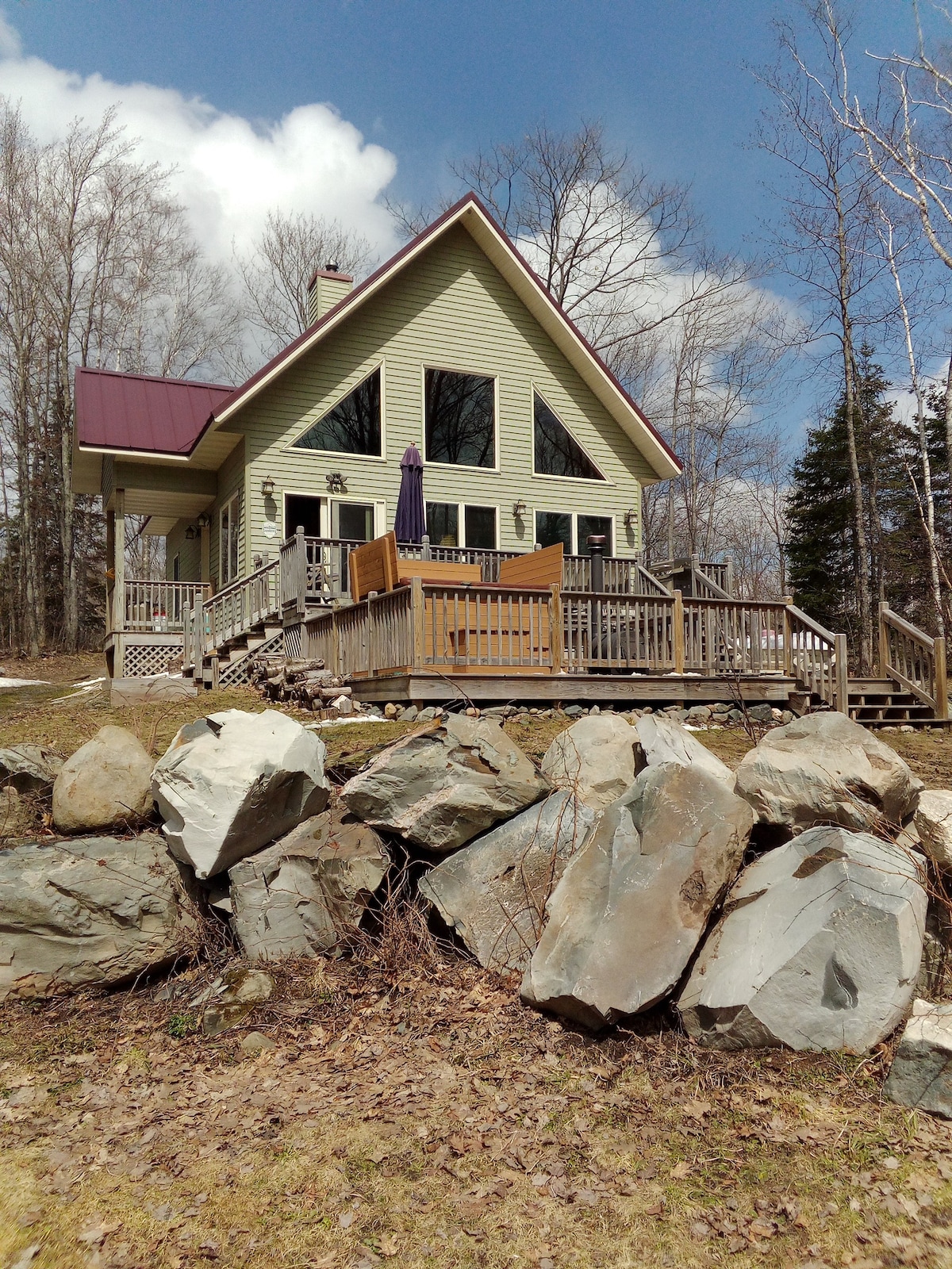 Black Moth Cabin - A U.P. Hideaway