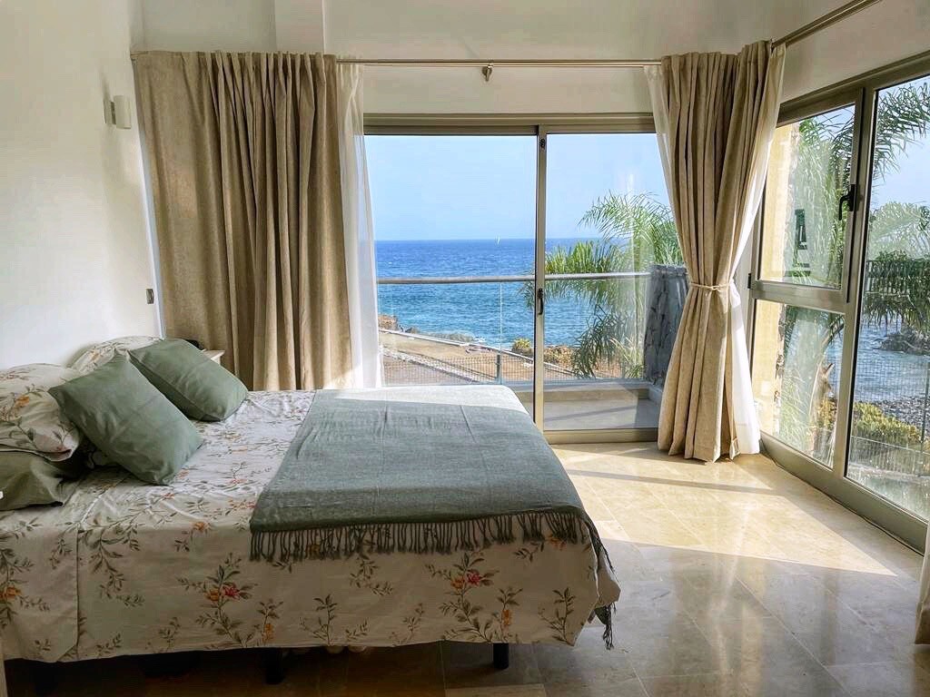 Luxury ocean view with private pool Villa de Nava