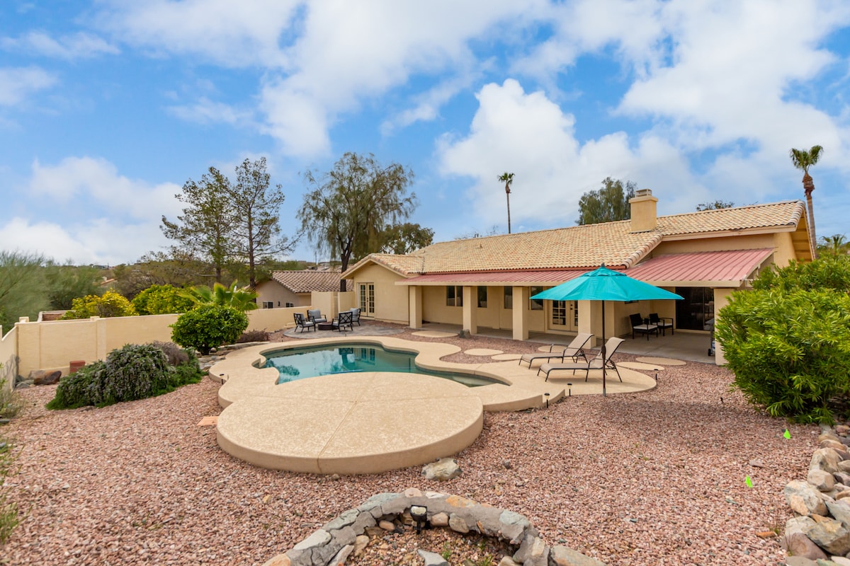 Heated Pool-4BD/2BA Desert Oasis w/ Mountain Views