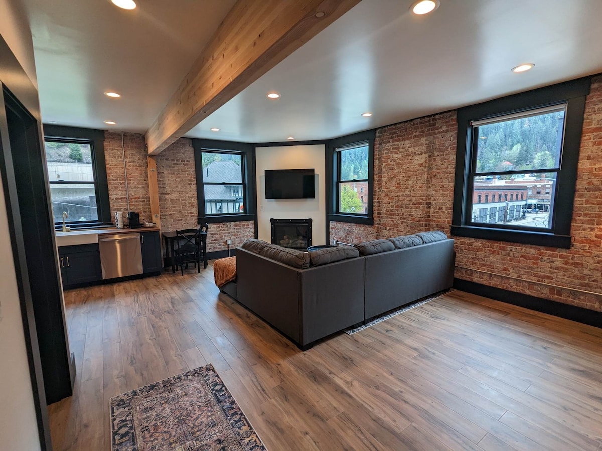 The Linden Lofts at Albertini’s-Downtown Luxury #1