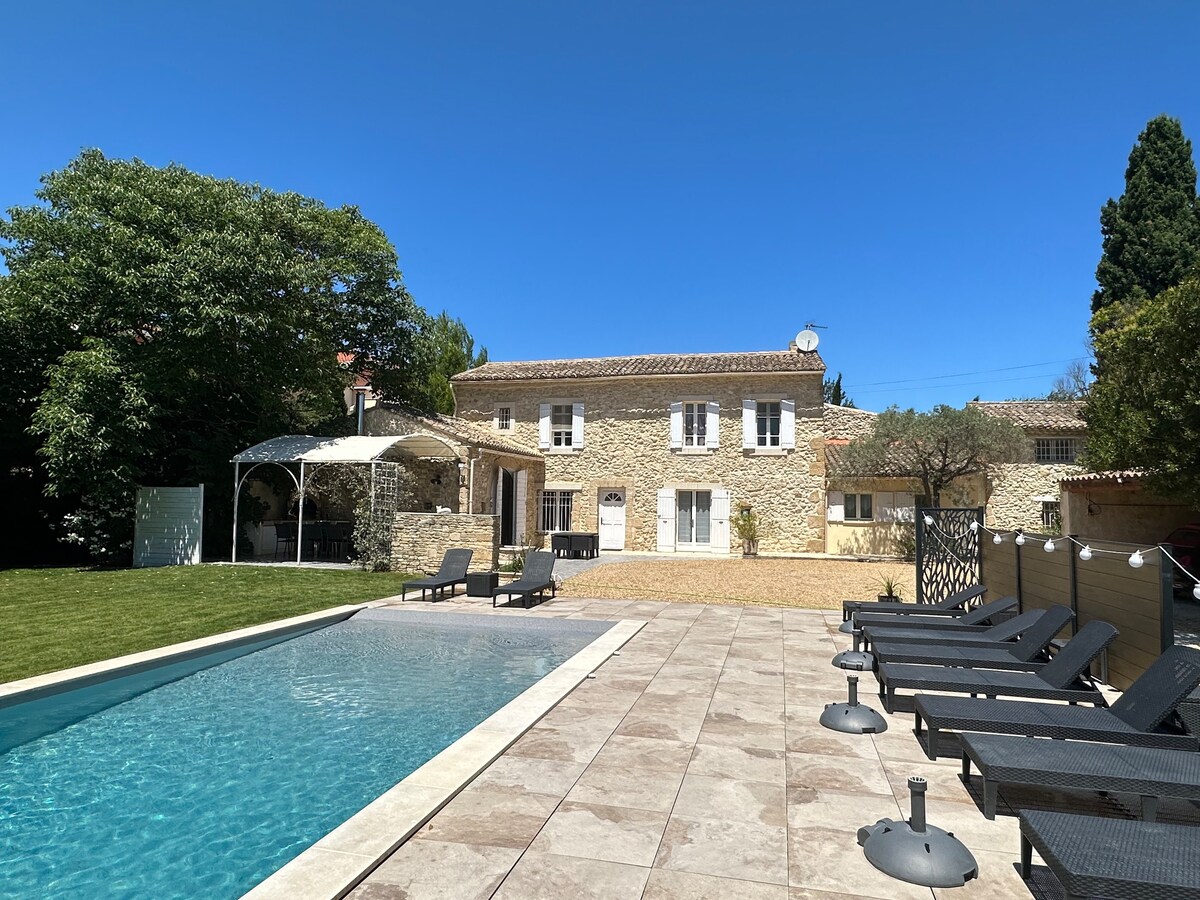 Authentic Provençal House with swimming pool