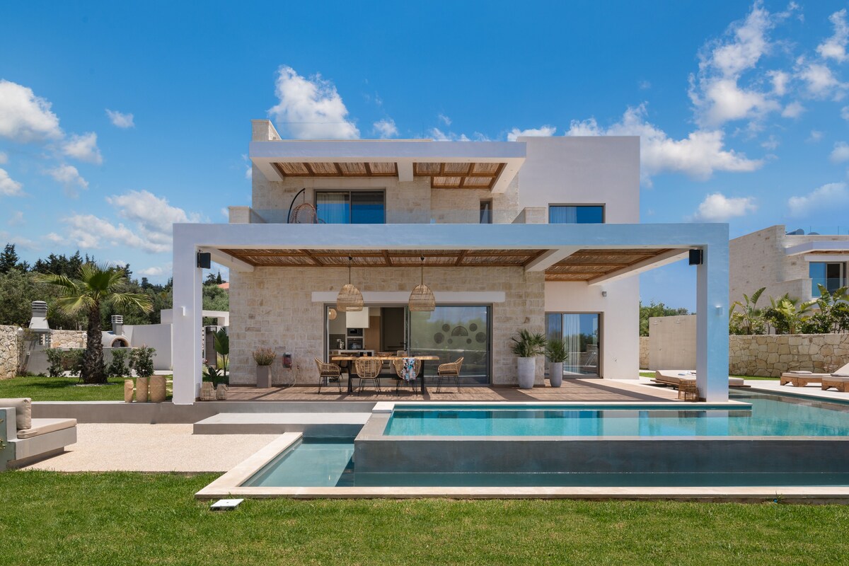 Sohora villas-Twin Luxury Villas with heated pool