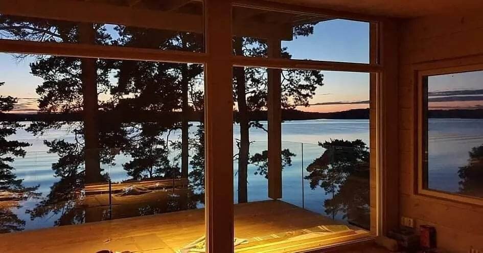 Glass house in Stockholm archipelago