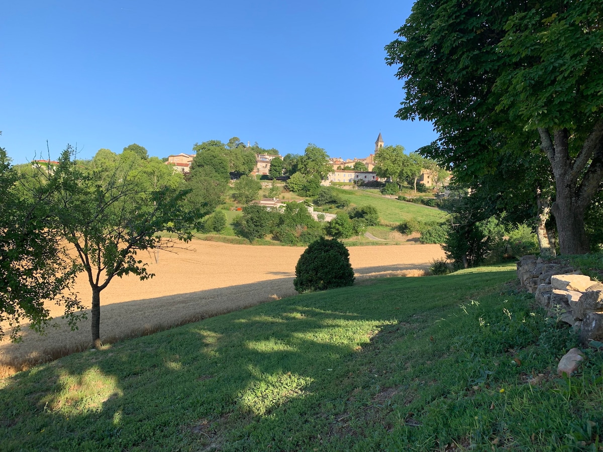 Maison de campagne avec vue panoramique plein sud