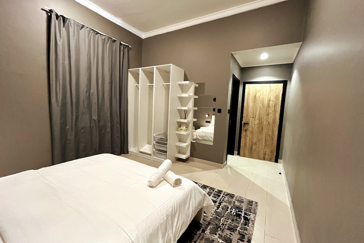 106 Luxury 2 Bedroom Apartment Near Seaside