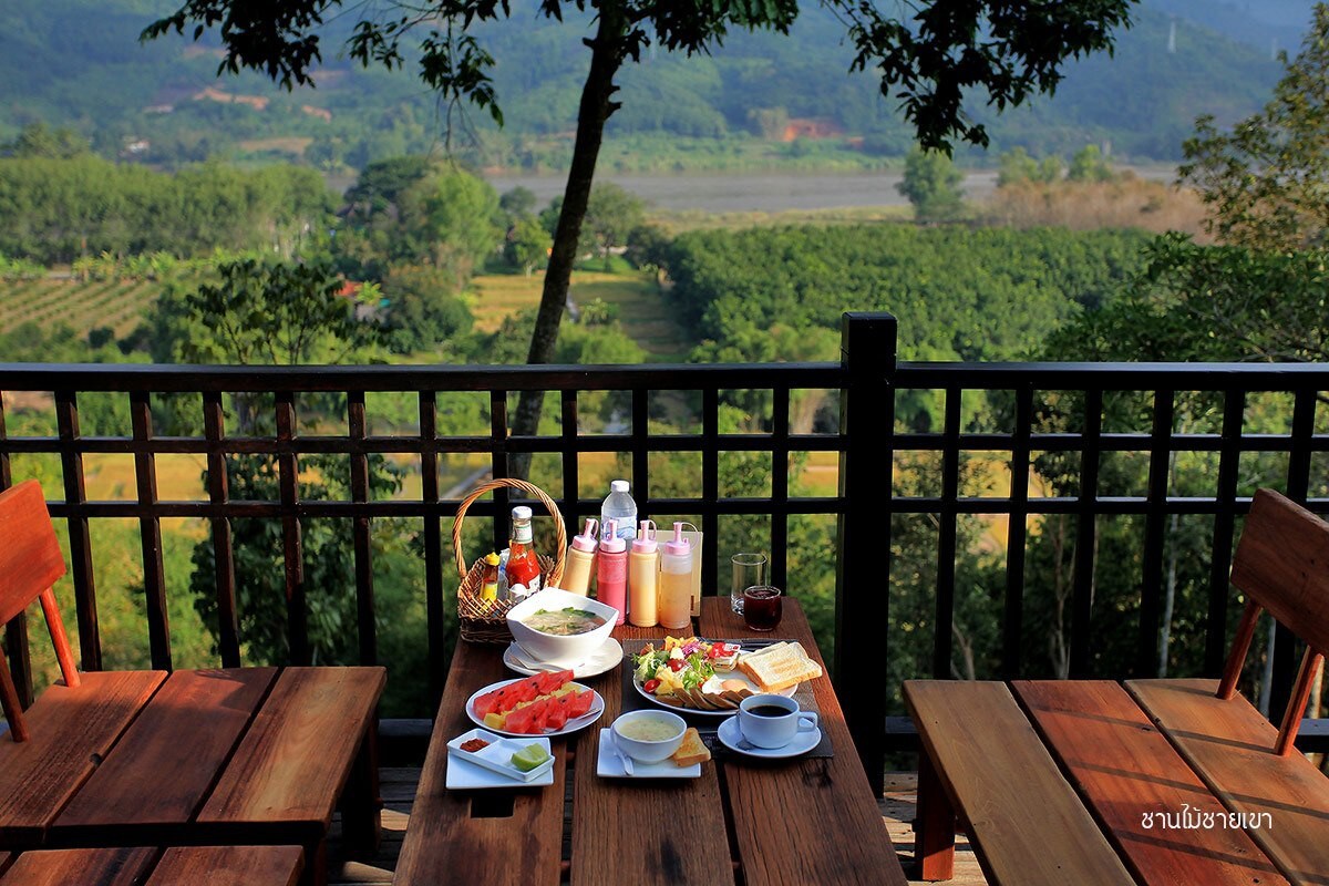 Baan Duen Jam - on the hill & Khong River View