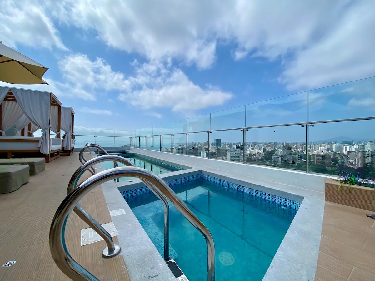 18th Floor - Ocean View, Pool, Jacuzzi, Gym