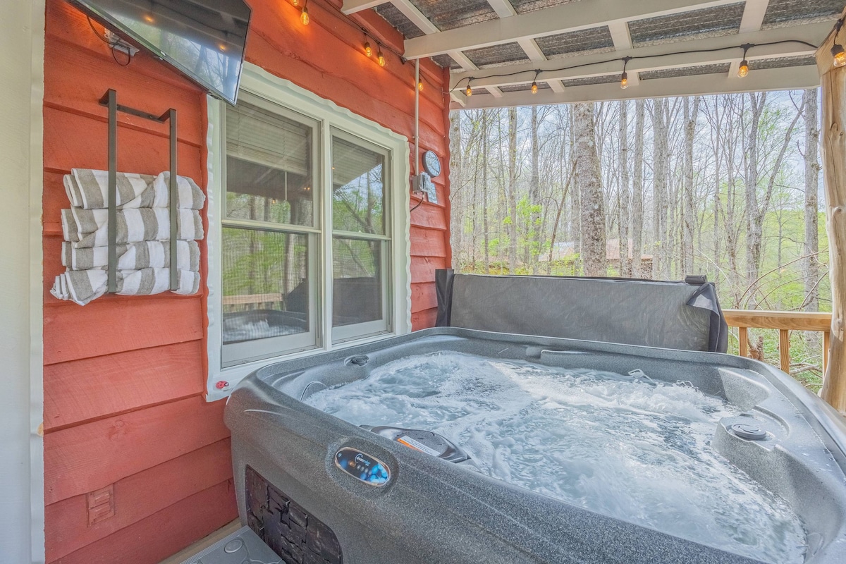 Up Country- Creekside, Hot Tub, Close to Wineries