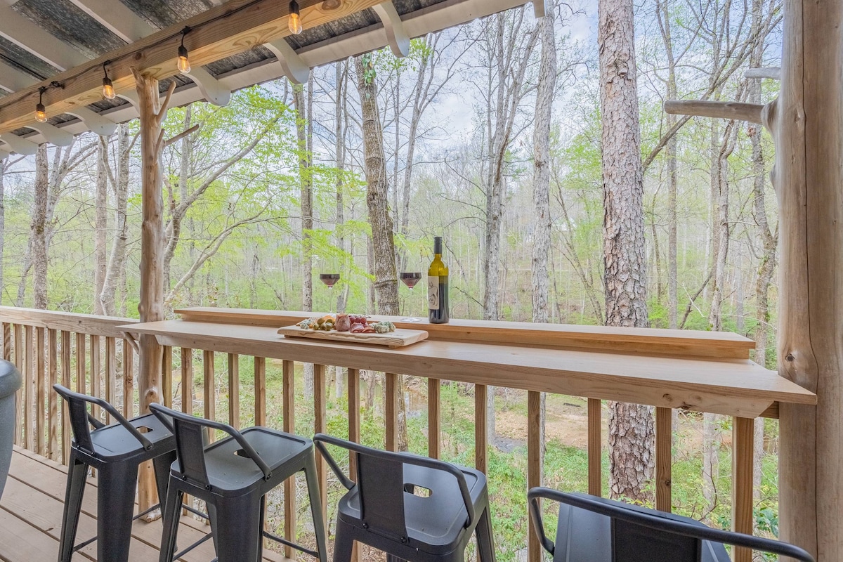 Up Country- Creekside, Hot Tub, Close to Wineries