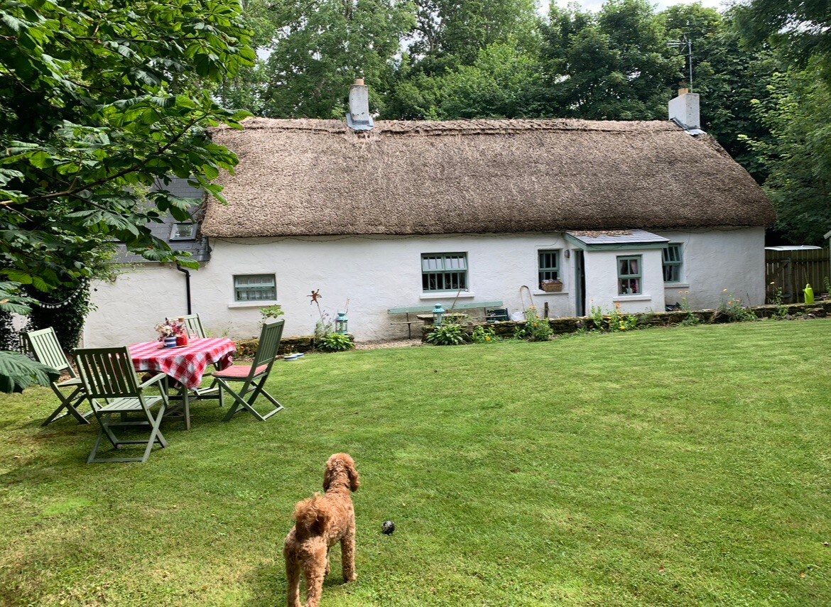 400 yr old Thatched Cottage