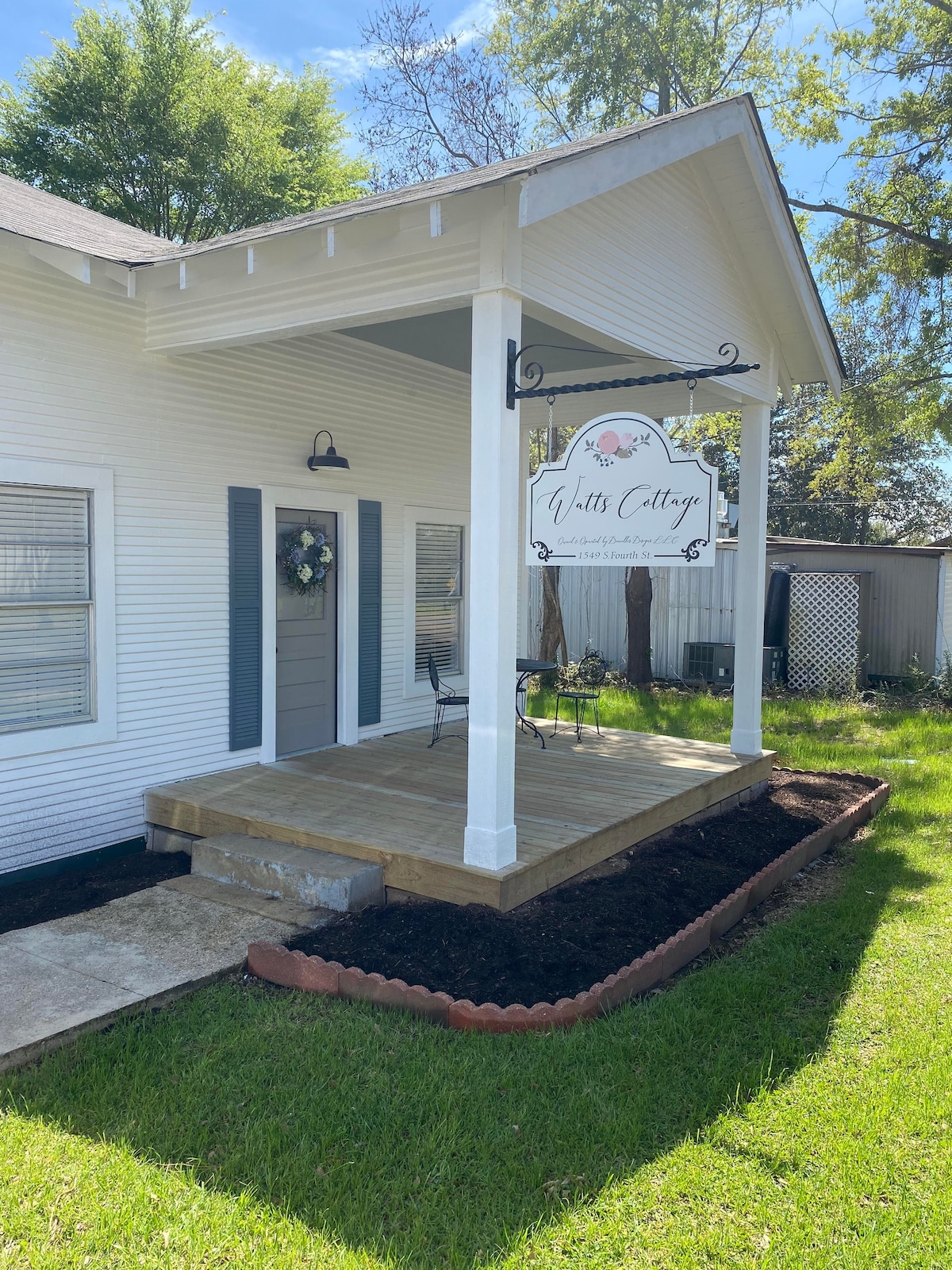 Watt’s Cottage 3 bedroom, 2 bath home—Jena, LA