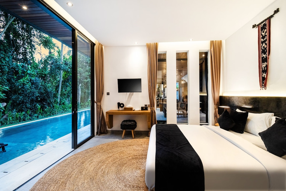 2卧室公寓，配备无边际泳池泳池和自然景观乌布